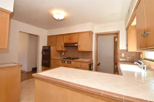 2710 S 72nd St, West Allis, WI 53219 - Photo 17