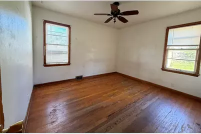 2708 W High St, Racine, WI 53404 - Photo 5