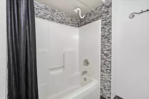 W249N5821 Swan Ct, Sussex, WI 53089 - Photo 23