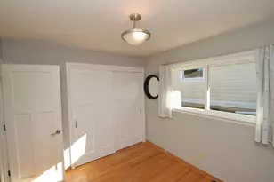 404 Willow Ln, South Milwaukee, WI 53172 - Photo 11