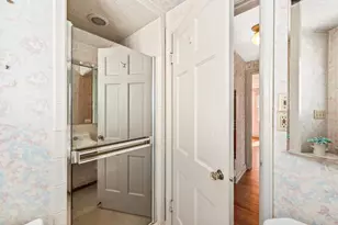 2361 N 82nd St, Wauwatosa, WI 53213 - Photo 27