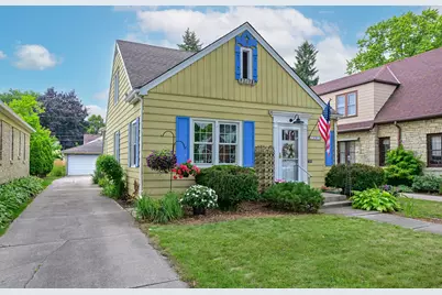 2361 N 82nd St, Wauwatosa, WI 53213 - Photo 1