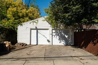 2323 N 66th St, Wauwatosa, WI 53213 - Photo 37
