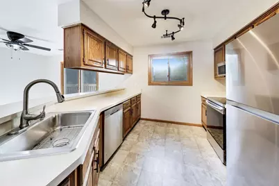 5600  Cambridge Ln #8, Racine, WI 53406 - Photo 11