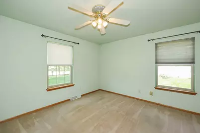 6652 S Scenic Ct, Franklin, WI 53132 - Photo 27