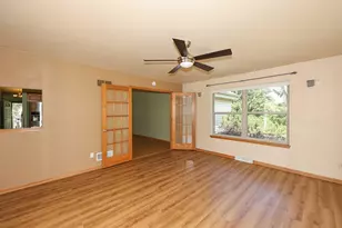 6652 S Scenic Ct, Franklin, WI 53132 - Photo 11