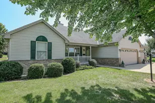 6652 S Scenic Ct, Franklin, WI 53132 - Photo 1