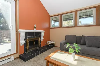 5196  Woodbridge Ln, Greenfield, WI 53221 - Photo 17