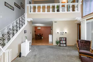 5196 Woodbridge Ln, Greenfield, WI 53221 - Photo 5