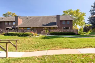 5196 Woodbridge Ln, Greenfield, WI 53221 - Photo 31