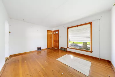 8400 W Auer Ave, Milwaukee, WI 53222 - Photo 3