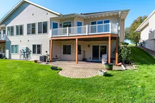 424 French Rd, Onalaska, WI 54650 - Photo 7