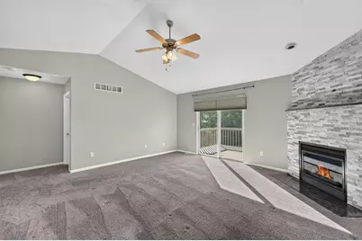 539  Bolson Dr, Oconomowoc, WI 53066 - Photo 11