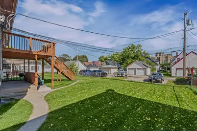 4180 N 19th Pl, Milwaukee, WI 53209 - Photo 15