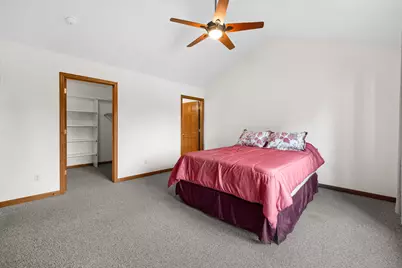 N161W18939  Oakland Dr, Jackson, WI 53037 - Photo 15