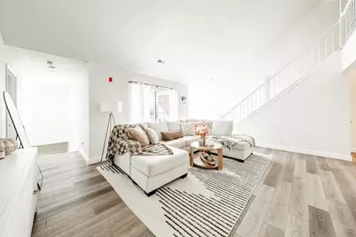 N25W24129  River Park Dr #7, Pewaukee, WI 53072 - Photo 5