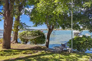 827 Shore Dr, Twin Lakes, WI 53181 - Photo 5