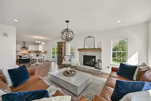 8460 S Nighthawk Trail, Oak Creek, WI 53154 - Photo 11