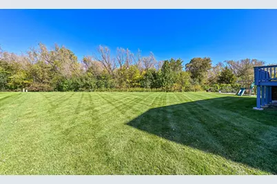 8460 S Nighthawk Trl, Oak Creek, WI 53154 - Photo 33