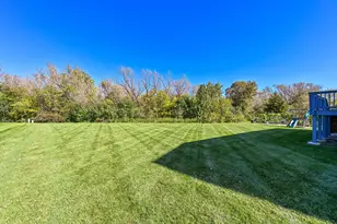 8460 S Nighthawk Trail, Oak Creek, WI 53154 - Photo 33
