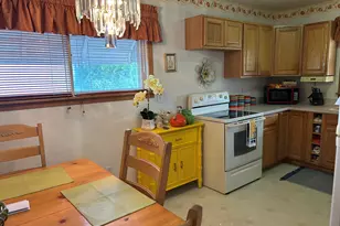 827 Coronada Dr, Racine, WI 53402 - Photo 3