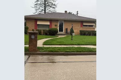 827  Coronada Dr, Racine, WI 53402 - Photo 1