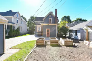 8106 Chestnut St, Wauwatosa, WI 53213 - Photo 37