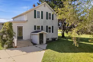 1854 Washington Ave, Cedarburg, WI 53012 - Photo 3
