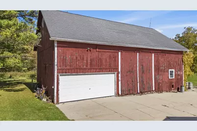 1854  Washington Ave, Cedarburg, WI 53012 - Photo 5