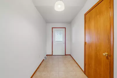 4131  Elmwood Ct, Sheboygan, WI 53081 - Photo 9