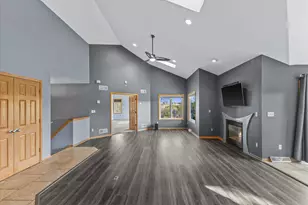 28827 Kramer Dr, Racine, WI 53185 - Photo 11