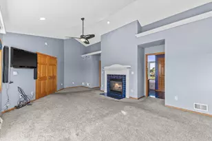 28827 Kramer Dr, Racine, WI 53185 - Photo 19