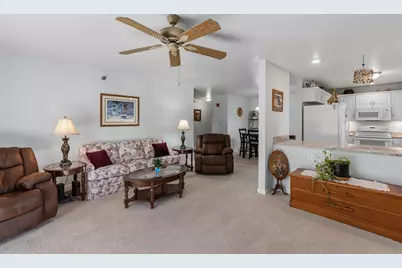 715  Canterberry Ct #102, West Bend, WI 53090 - Photo 3