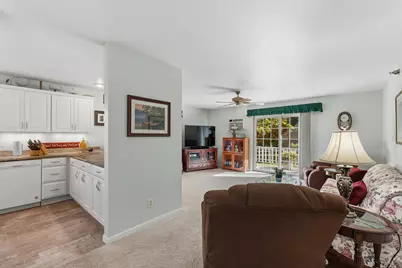 715  Canterberry Ct #102, West Bend, WI 53090 - Photo 11