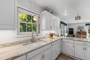 715 Canterberry Ct, West Bend, WI 53090 - Photo 7