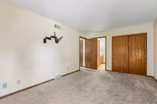 5504 Cambridge Ln, Racine, WI 53406 - Photo 15