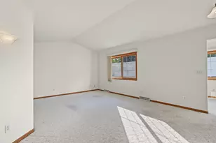 3049 Lakota Pl, La Crosse, WI 54601 - Photo 3