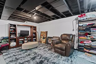 5325 Somerset Ln, Greenfield, WI 53221 - Photo 25