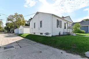 3634 S 1st Pl, Milwaukee, WI 53207 - Photo 31