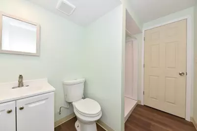 8026 W Sunbury Ct, Milwaukee, WI 53219 - Photo 31