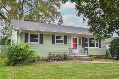 8026 W Sunbury Ct, Milwaukee, WI 53219 - Photo 5