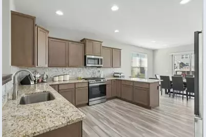 9120  Prairie Crossing Dr, Racine, WI 53126 - Photo 13