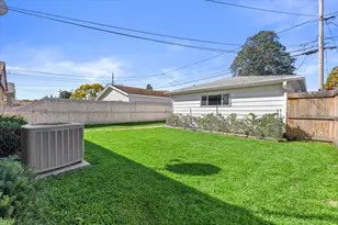 2641 S 71st St, Milwaukee, WI 53219 - Photo 21