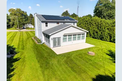 2733  4 1/2 Mile Rd, Racine, WI 53402 - Photo 3