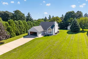 2733 4 1/2 Mile Rd, Racine, WI 53402 - Photo 31