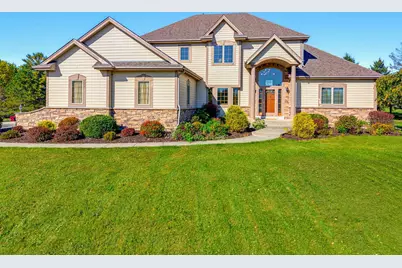 527  Winchester Pass, Richfield, WI 53017 - Photo 1