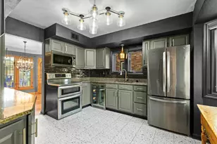 1431 S 85th St, West Allis, WI 53214 - Photo 17