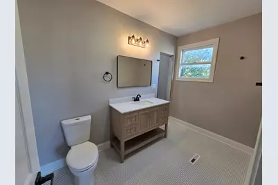 107 W Brown St, Milwaukee, WI 53212 - Photo 9