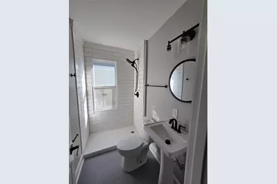107 W Brown St, Milwaukee, WI 53212 - Photo 7