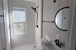 107 W Brown St, Milwaukee, WI 53212 - Photo 7
